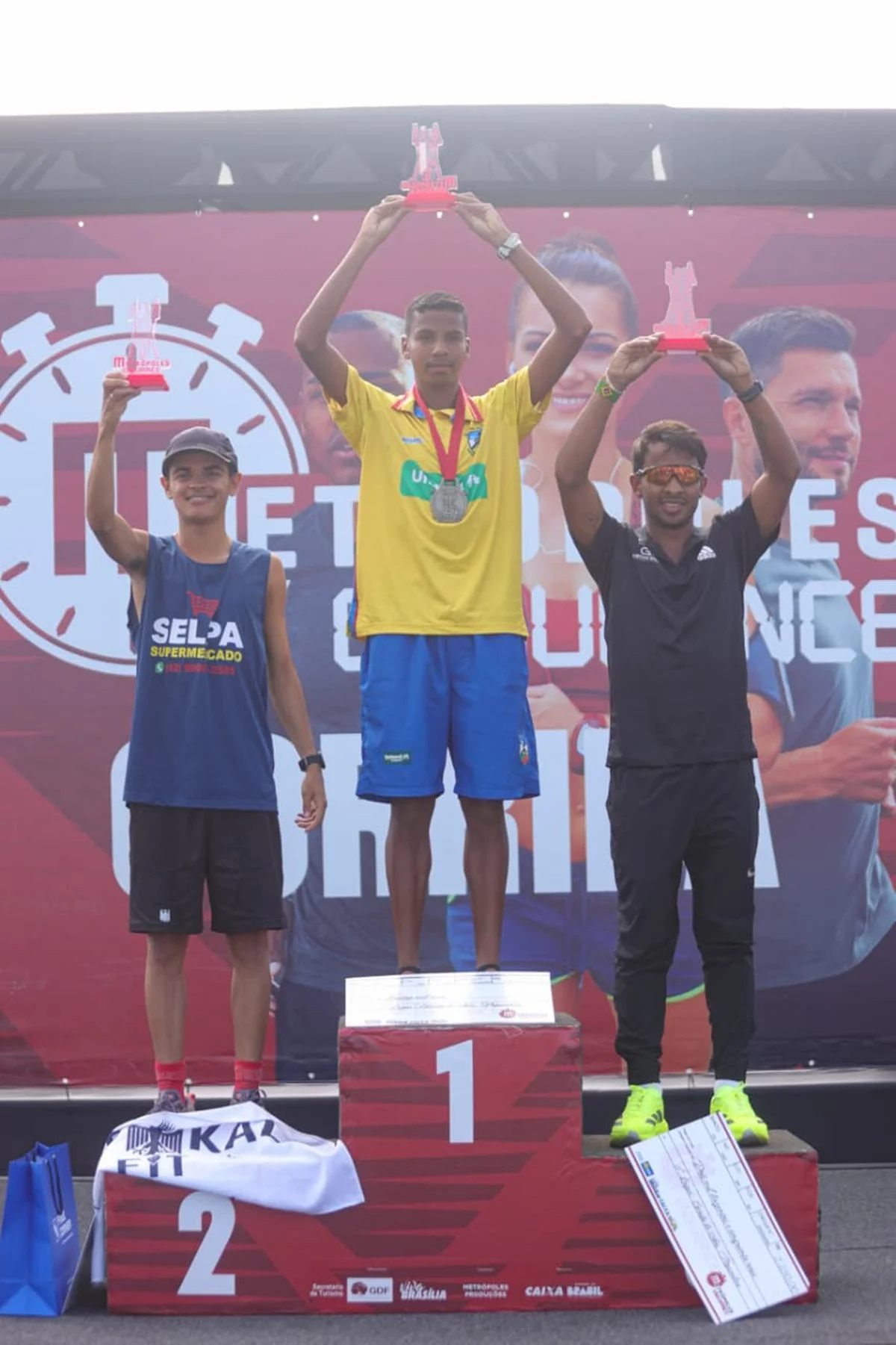 Barra do Garças conquista ouro, prata e bronze no Metrópoles Endurance, em Brasília.